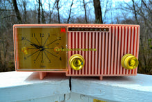 画像をギャラリービューアに読み込む, SOLD! - Apr 25, 2019 - Cherry Blossom Pink Motorola 1959 Model 57CF Clock Radio Tube AM Clock Radio - [product_type} - Motorola - Retro Radio Farm