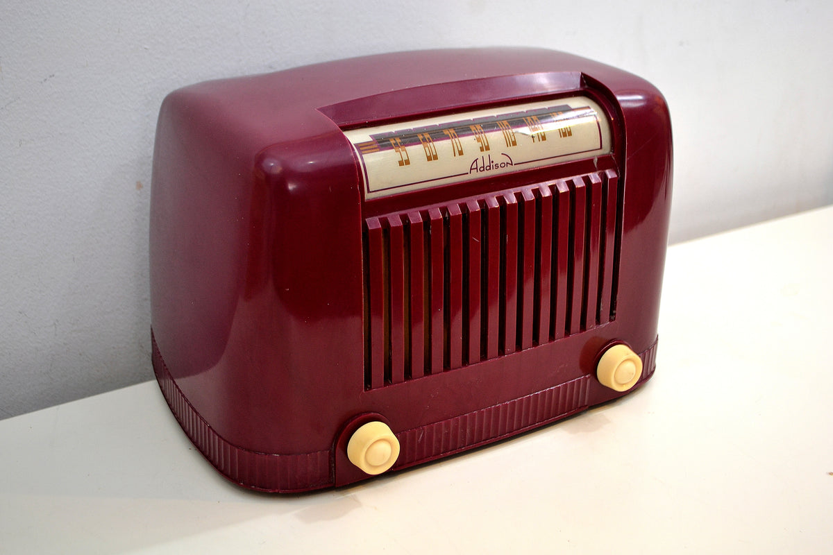 Cranberry Red Industrial Age 1946 Addison Model 55 Bakelite AM Vacuum ...