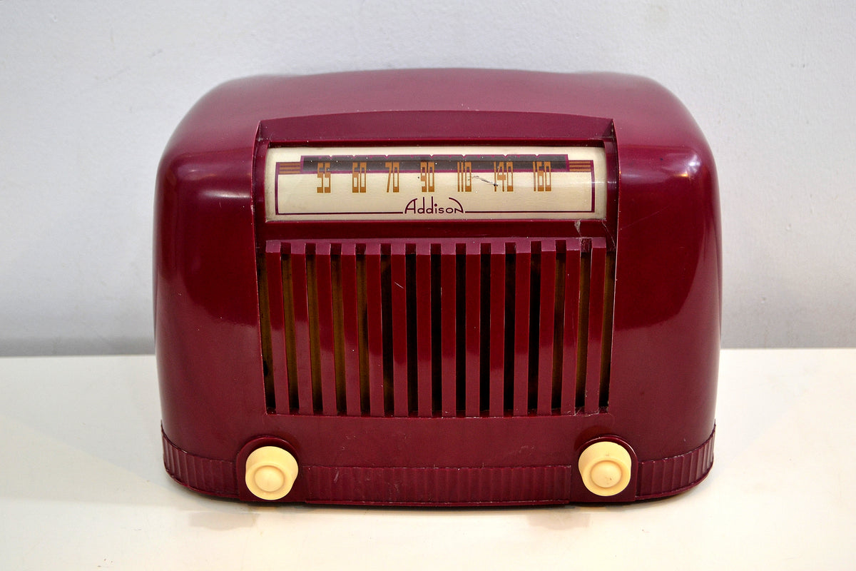 Cranberry Red Industrial Age 1946 Addison Model 55 Bakelite AM Vacuum ...