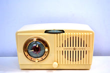 Load image into Gallery viewer, Ivory White Vintage 1948-49 General Electric Model 516F AM Vacuum Tube Radio Solid Player Popular Model! - [product_type} - General Electric - Retro Radio Farm