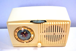 Ivory White Vintage 1948-49 General Electric Model 516F AM Vacuum Tube Radio Solid Player Popular Model! - [product_type} - General Electric - Retro Radio Farm