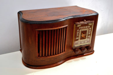 Golden Age 1945 Sonora RCU-208 AM Tube Radio Curvaceous Wooden Beauty!