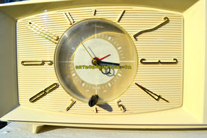 SOLD! - July 21, 2018 - BLUETOOTH MP3 UPGRADE ADDED - SNOW WHITE Mid Century Retro 1959 Westinghouse Model H816L5 Tube AM Clock Radio Totally Restored! - [product_type} - Westinghouse - Retro Radio Farm