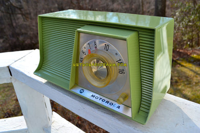 SOLD! - May 6, 2018 - AVOCADO Mid Century Retro 1962 Motorola A10G62 Tube AM Radio Cool Model Rare Color! Excellent Condition!