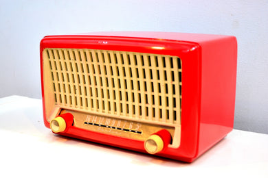 Fiesta Red Post War Industrial Ivory Retro Deco 1951 Wards Airline Model 15BR-1543A Vacuum Tube Radio Real Headturner!