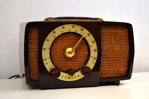 Chocolate Brown Mid Century 1955 Zenith H724 AM/FM Vacuum Tube Radio Popular Model! - [product_type} - Zenith - Retro Radio Farm