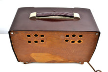 画像をギャラリービューアに読み込む, Umber Brown 1951 Zenith Model H615 AM Vacuum Tube Radio Popular Model Sounds Like A Champ! - [product_type} - Zenith - Retro Radio Farm