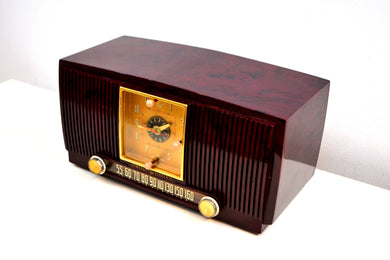 Elegant Brown Marbled 1955 General Electric Model 551 Vintage AM Clock Radio Popular Model! Sounds Great!