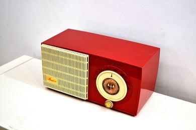 Rally Red and White 1955 General Electric Model 471 AM Tube Radio Real Charmer!