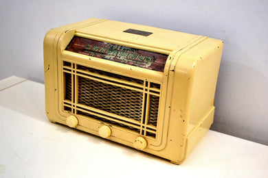Gifted to Football Coach in 1946 Truetone Model D2613 Shortwave AM Tube Radio!