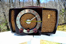Load image into Gallery viewer, SOLD! - May 9, 2018 - CLASSIC GOLDEN AGE Walnut Brown Bakeilte 1951 Zenith Model H724Z2 AM/FM Tube Radio Great Player! - [product_type} - Zenith - Retro Radio Farm