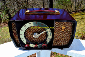 SOLD! - May 9, 2018 - CLASSIC GOLDEN AGE Walnut Brown Bakeilte 1951 Zenith Model H724Z2 AM/FM Tube Radio Great Player! - [product_type} - Zenith - Retro Radio Farm
