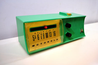 Sea Green Mid Century Retro Jetsons 1957 Motorola 57H Tube AM Radio Great Color Sounds Wonderful!