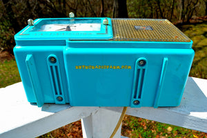 SOLD! - May 13, 2018 - BRIGHT SEAFOAM GREEN Retro Jetsons 1957 Bulova Model 120 Tube AM Clock Radio Excellent Working Condition! - [product_type} - Bulova - Retro Radio Farm