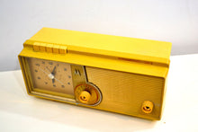 Load image into Gallery viewer, Mustard Gold 1960 Motorola Model C5S42 Vacuum Tube AM Clock Radio Beautiful and Rare Color! - [product_type} - Motorola - Retro Radio Farm