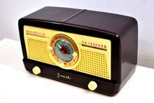 画像をギャラリービューアに読み込む, Mocha Brown Bakelite 1950 Jewel Wakemaster Model 5057U Vacuum Tube AM Clock Radio The Master Awaketh! - [product_type} - Jewel - Retro Radio Farm