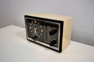 Early Tech Age 1978 General Electric Model 7-4725A Solid State AM Clock Radio Works Great!
