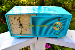SOLD! - July 8, 2018 - BLUETOOTH MP3 UPGRADE ADDED - TURQUOISE BEAUTY Mid Century 1959 Zenith Model E514B Tube AM Clock Radio Excellent Sounding! - [product_type} - Zenith - Retro Radio Farm