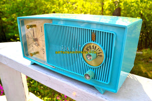 SOLD! - July 8, 2018 - BLUETOOTH MP3 UPGRADE ADDED - TURQUOISE BEAUTY Mid Century 1959 Zenith Model E514B Tube AM Clock Radio Excellent Sounding! - [product_type} - Zenith - Retro Radio Farm