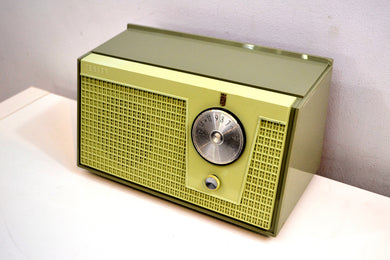 Olive Green 1955 Zenith Model F510 AM Vacuum Tube Radio Excellent Condition!