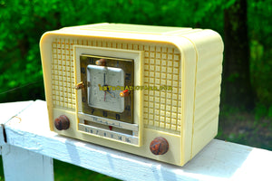 SOLD! - Nov 1, 2018 - Royal Ivory Mid Century Retro 1954 Regal Model C527L Tube AM Clock Radio Excellent Plus Condition and Sounds Great!