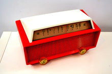 画像をギャラリービューアに読み込む, SOLD! - Oct 11, 2019 - Ranger Red and White Vintage 1956 Olympic Model 552 Tube AM Radio Totally Sick! - [product_type} - Olympic - Retro Radio Farm