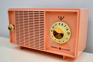 Carnation Pink 1961 General Electric Model T125A AM Vintage Radio Mid Century Retro Wonder!