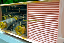 画像をギャラリービューアに読み込む, SOLD! - Nov 7, 2018 - Chiffon Pink Mid Century Retro 1959 Philco Model G753-124 Tube AM Clock Radio - [product_type} - Philco - Retro Radio Farm