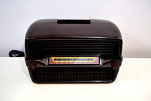 画像をギャラリービューアに読み込む, SOLD! - Sept 23, 2019 - Walnut Bakelite Vintage 1949 Philco Model 49-505 AM Radio Flawless and Sounds Amazing! - [product_type} - Philco - Retro Radio Farm