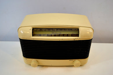 Ivory and Black Bakelite Vintage 1947 Farnsworth Model ET-061 AM Shortwave Radio Sounds Great!