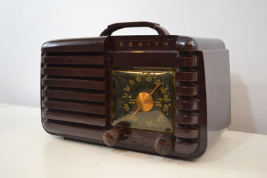 SOLD! - Jan. 19, 2020 - Mahogany Marbled Brown Bakelite 1951 Zenith Model H724Z2 AM Tube Radio Great Player!