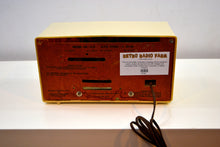 画像をギャラリービューアに読み込む, SOLD! - Nov 6, 2019 - Dreamy Cream 1949 Madison Model 940AU Tube Radio in Excellent Condition Works Great! - [product_type} - Madison - Retro Radio Farm