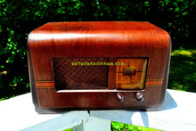 Load image into Gallery viewer, SOLD! - July 8, 2018 - BLUETOOTH MP3 UPGRADE ADDED - 1940 Philco Model PT-42 Tube AM Radio Looks Sounds Great! - [product_type} - Philco - Retro Radio Farm