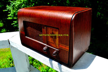 Charger l&#39;image dans la galerie, SOLD! - July 8, 2018 - BLUETOOTH MP3 UPGRADE ADDED - 1940 Philco Model PT-42 Tube AM Radio Looks Sounds Great! - [product_type} - Philco - Retro Radio Farm