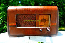 Charger l&#39;image dans la galerie, SOLD! - July 8, 2018 - BLUETOOTH MP3 UPGRADE ADDED - 1940 Philco Model PT-42 Tube AM Radio Looks Sounds Great! - [product_type} - Philco - Retro Radio Farm