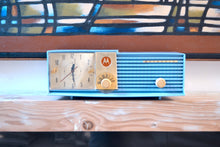 Charger l&#39;image dans la galerie, SOLD! - July 24, 2018 - CORNFLOWER BLUE 1957 Motorola 57CD Tube AM Clock Radio Excellent Condition! - [product_type} - Motorola - Retro Radio Farm