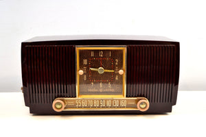 SOLD! - Feb 7, 2020 - Elegant Brown Marbled 1955 General Electric Model 551 Vintage AM Clock Radio Popular Model! Sounds Great! - [product_type} - General Electric - Retro Radio Farm