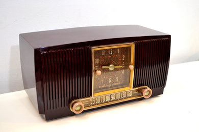 SOLD! - Feb 7, 2020 - Elegant Brown Marbled 1955 General Electric Model 551 Vintage AM Clock Radio Popular Model! Sounds Great!