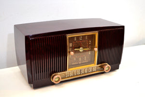 SOLD! - Feb 7, 2020 - Elegant Brown Marbled 1955 General Electric Model 551 Vintage AM Clock Radio Popular Model! Sounds Great! - [product_type} - General Electric - Retro Radio Farm
