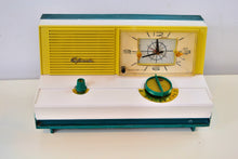 画像をギャラリービューアに読み込む, SOLD! - Sept 11, 2019 - Emerald Green Metallic Mid Century Retro Vintage 1960 Sylvania Model 5C12 AM Tube Clock Radio Unique Works Great! - [product_type} - Sylvania - Retro Radio Farm