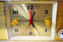 画像をギャラリービューアに読み込む, SOLD! - Dec 10, 2019 - Grecian Ivory and Gold 1965 Penncrest Model 3625 AM Tube Clock Radio Works Great Looks Great! - [product_type} - Penncrest - Retro Radio Farm