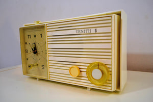 Pure White 1965 Zenith Model X174W AM Tube Clock Radio Works Great! - [product_type} - Zenith - Retro Radio Farm