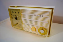 Charger l&#39;image dans la galerie, Pure White 1965 Zenith Model X174W AM Tube Clock Radio Works Great! - [product_type} - Zenith - Retro Radio Farm