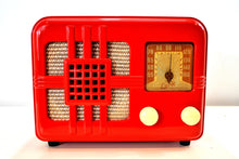 Load image into Gallery viewer, SOLD! - Oct 9, 2019 - Cross Red 1946 Lyric Model 546T Bakelite AM Tube Radio Post War Crooner It Gleams! - [product_type} - Lyric - Retro Radio Farm