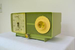 SOLD! - Aug 15, 2018 - BLUETOOTH MP3 UPGRADE ADDED - SPRING GREEN 1958 GE General Electric Tube AM Radio Model C-438B Radio So Fresh!