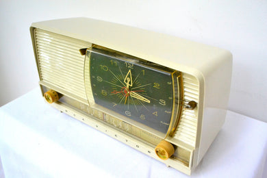 ベージュ ビューティー 1959 RCA Victor 9-C-71 真空管 AM クロック ラジオ 動作良好!