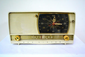 Beige Beauty 1959 RCA Victor 9-C-71 Tube AM Clock Radio Works Great! - [product_type} - RCA Victor - Retro Radio Farm