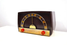 画像をギャラリービューアに読み込む, SOLD! - Sept 29, 2019 - Brown Bakelite 1950 Motorola Model 59X11 Tube AM Antique Radio Nice Performer Easy On Eyes! - [product_type} - Motorola - Retro Radio Farm