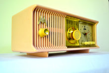 画像をギャラリービューアに読み込む, SOLD! - Mar 18, 2019 - Luscious Pink 1957 Motorola 57CC Tube AM Clock Radio Pristine Condition! - [product_type} - Motorola - Retro Radio Farm