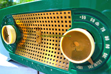 Charger l&#39;image dans la galerie, SOLD! - Dec 9, 2017 - JADE DRAGON GREEN Mid Century Vintage 1955 Zenith Model R512F AM Tube Radio Bells and Whistles! - [product_type} - Zenith - Retro Radio Farm